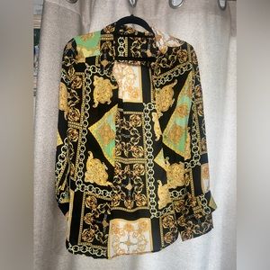 Fashionnova blouse oversized, size small